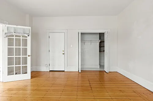 547 Broadway Photo 1