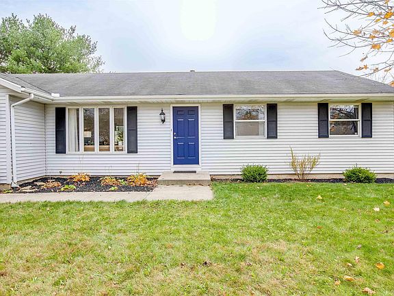 3rd image of 14692 Tiffany Ct