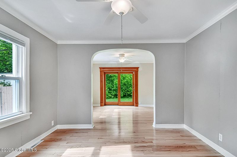 5th image of 44 Hudson Avenue