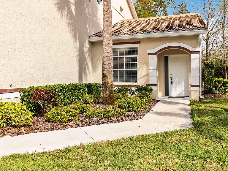 6351 Bay Cedar Ln — Photo 3