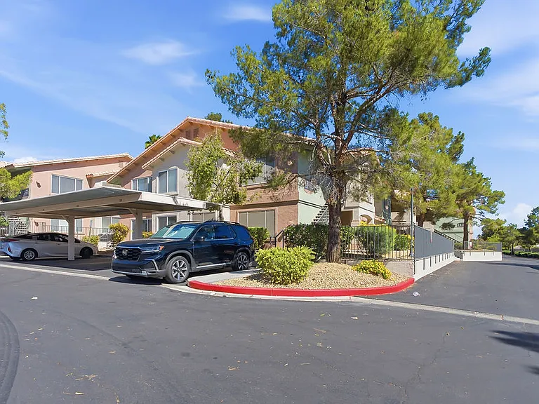 350 S Durango Dr #120-1 — Photo 3