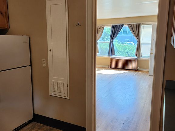 5th image of 535 Myrtle St #C