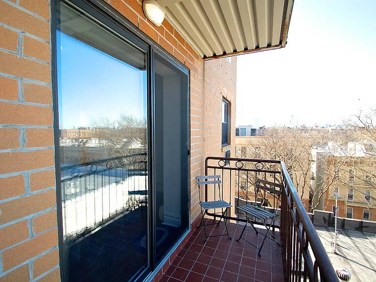 49-01 43rd Ave #5R — Photo 1