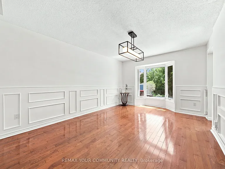 1544 Greenbriar Dr — Photo 12