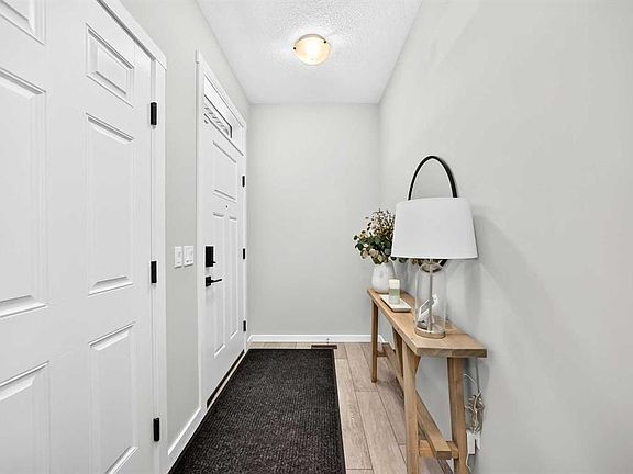 5th image of 227 S Creekstone Way SW