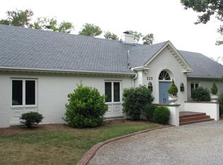 235 E Queens Dr, Williamsburg, VA 23185