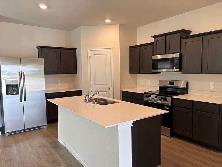 300 Wild Rose Way — Photo 18