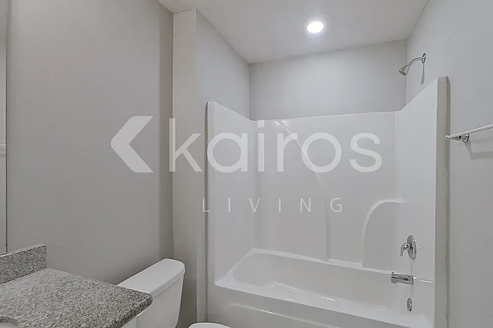 4816 Malay Cir — Photo 9