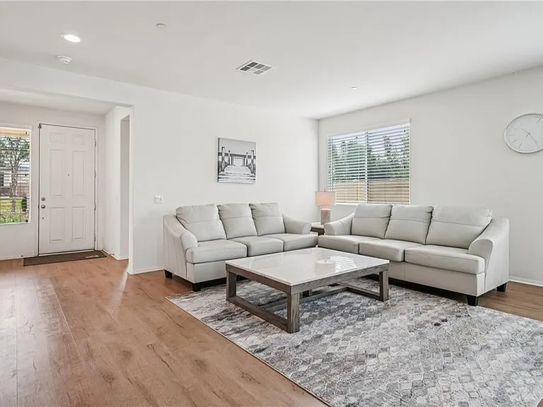 7153 Gypsum Dr — Photo 2