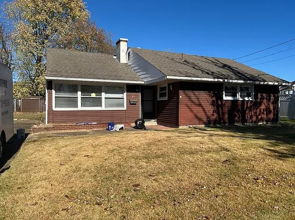 29 Rose Ave, Maple Shade, NJ 08052