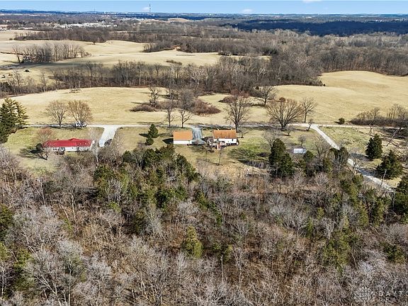 3rd image of 414 S Webb Rd