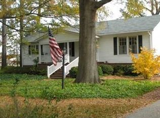 645 Etheridge Rd, Chesapeake, VA 23322