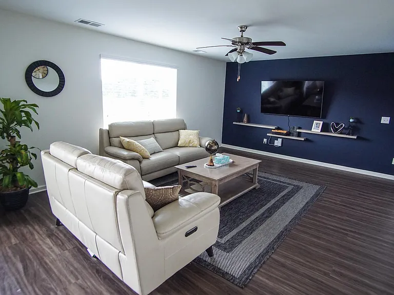 3700 Burlington Dr — Photo 5