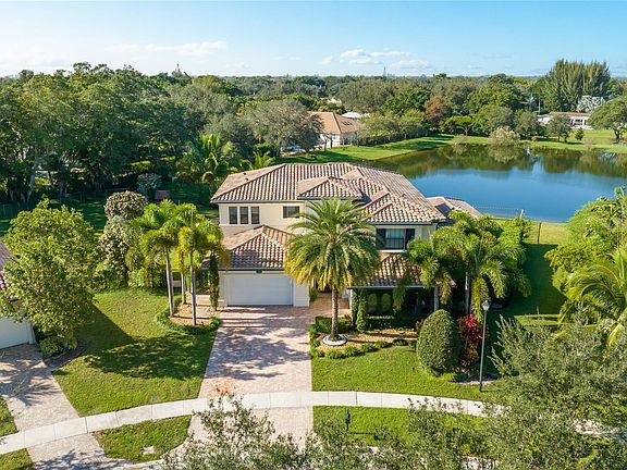 2nd image of 5496 SW 108th Avenue