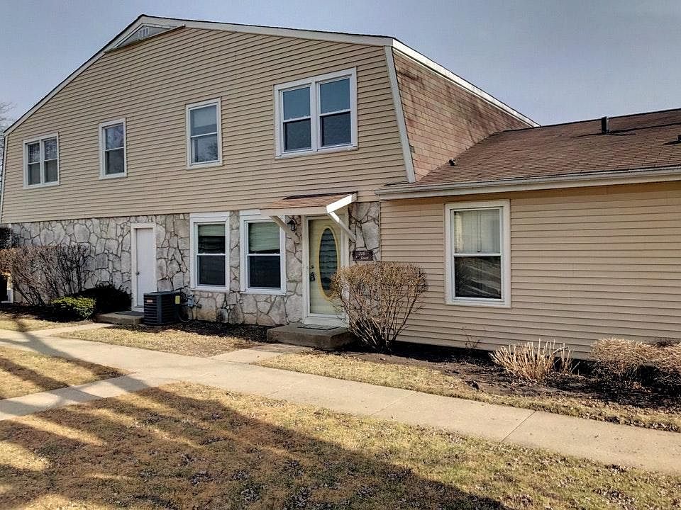 1st image of 315 Mallard Ct