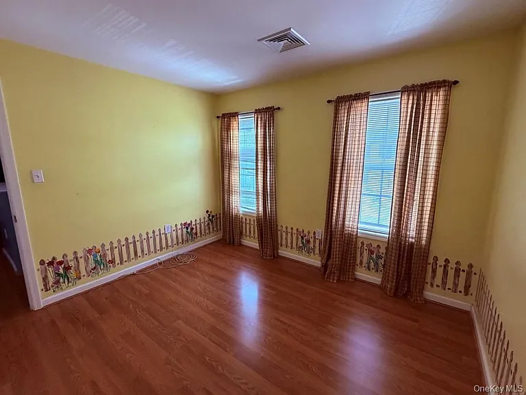 7 Pond St — Photo 13