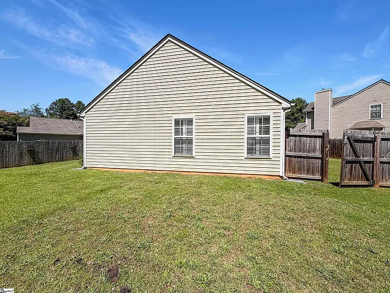 531 Glenlea Ln — Photo 2
