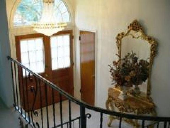 Dramatic 2 story entry