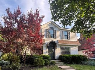 27 W Winthrope Rd, Kansas City, MO 64113