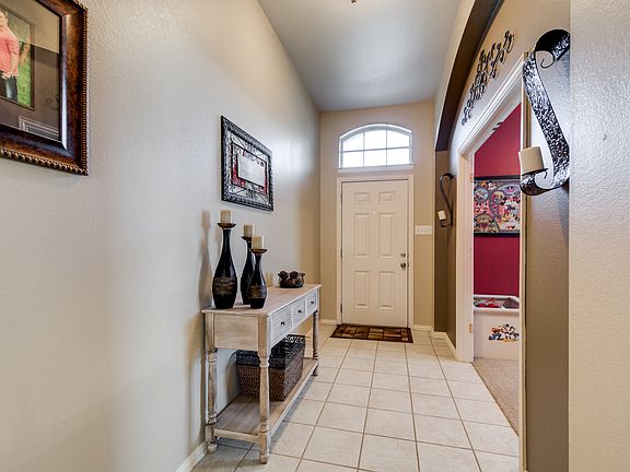 3rd image of 3701 Sevenoaks Dr