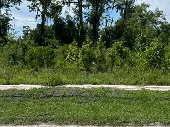 606 4th St NW, Jasper, FL 32052