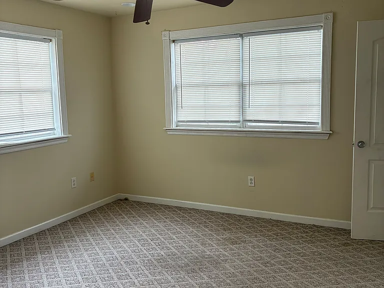 5830 Willow St #5830 — Photo 5