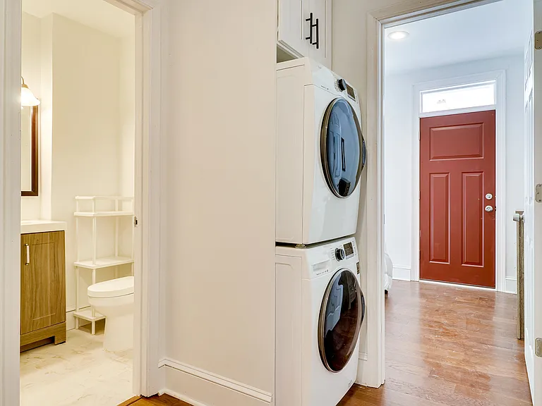 409 Constitution Ave NE #6 — Photo 6