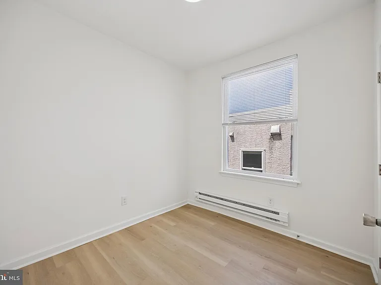 278 S 60th St — Photo 15