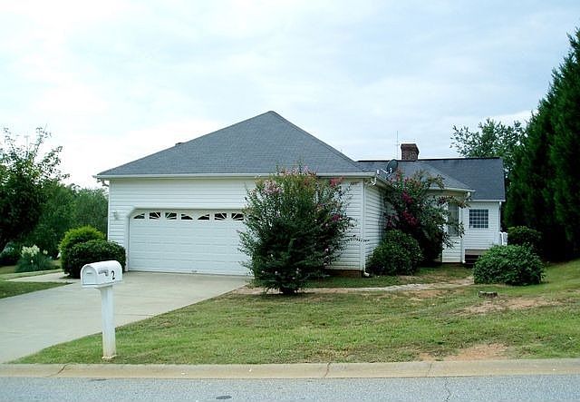 2nd image of 2 Oak Wind Cir