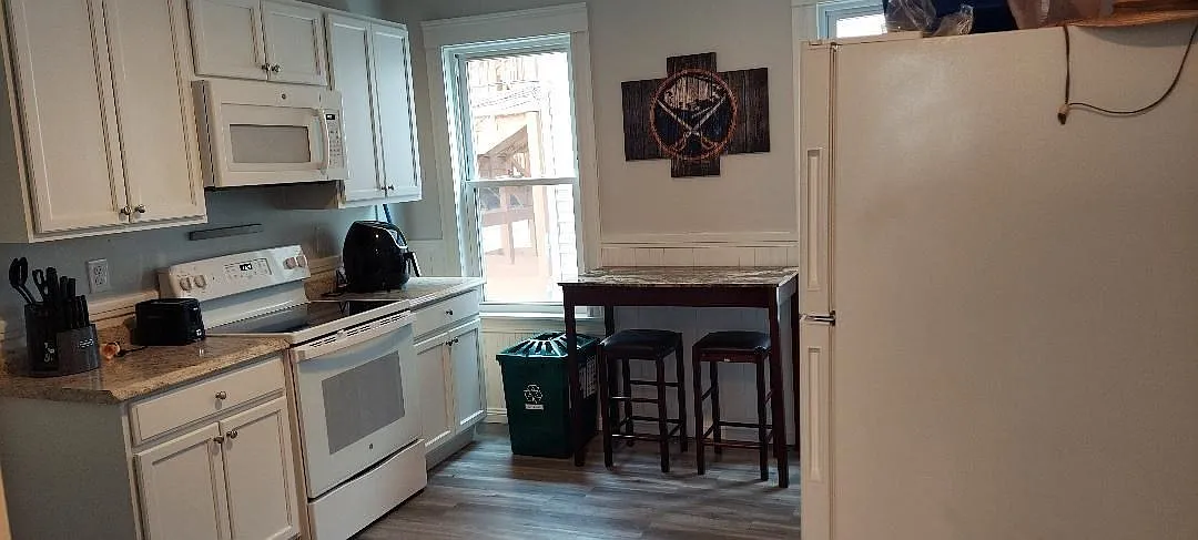 2 bed, 1.0 bath, 1000 sqft, $1,850 — Photo 3
