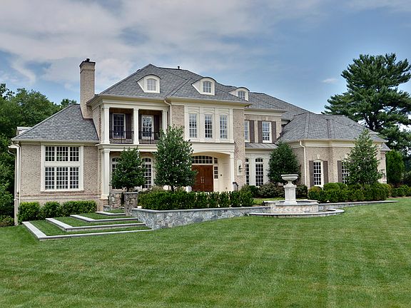 Gorgeous Home in Extraordinary Setting