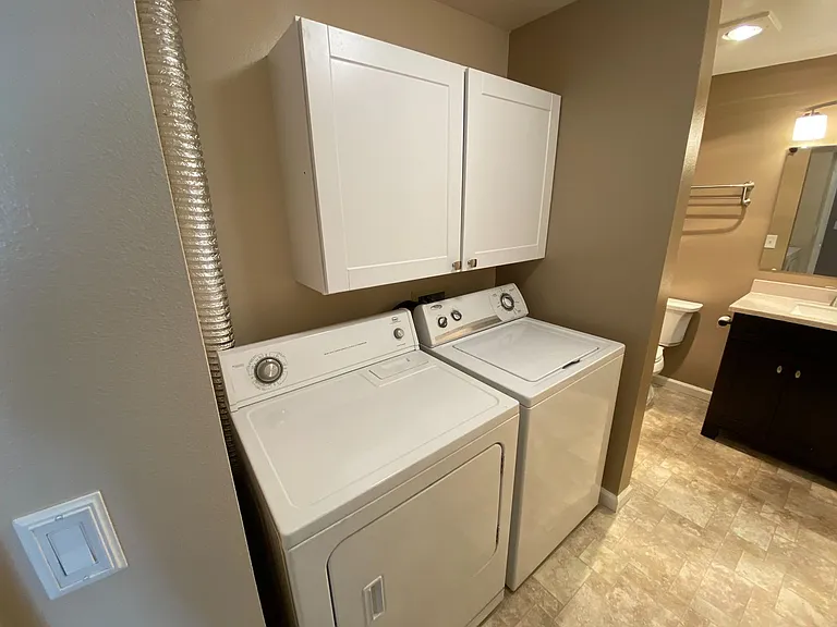 936 Village Way — Photo 18