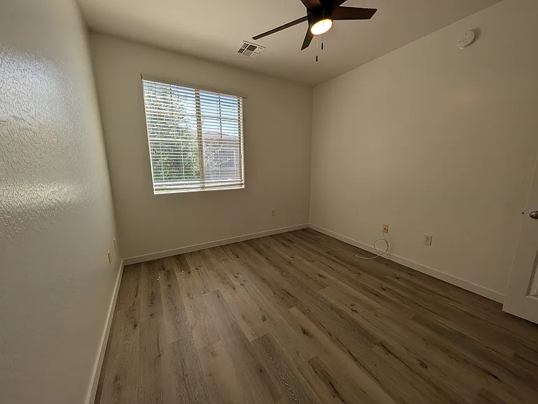 15240 N 142nd Ave #1091 — Photo 28