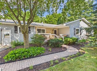3346 Panorama Ln, Traverse City, MI 49684