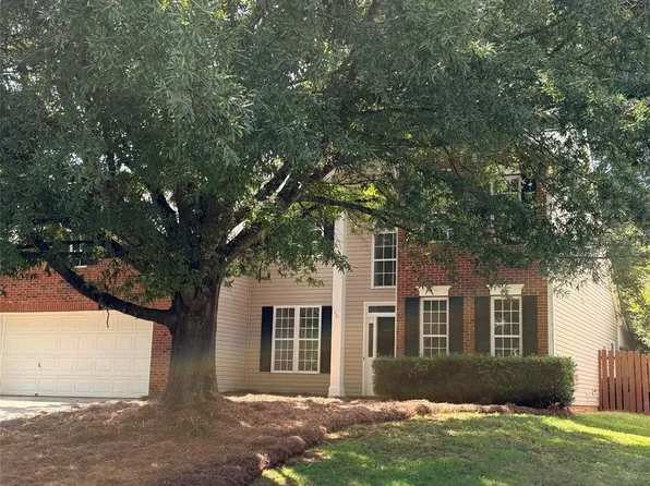 17234 Georgian Hall Dr, Charlotte, NC 28277