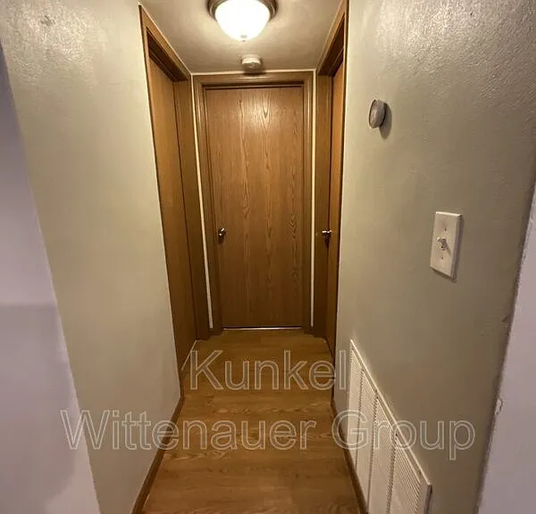 1810-12 Jamestown Rd — Photo 8