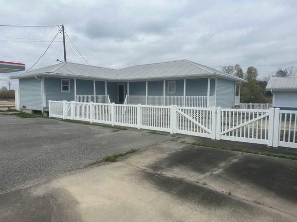 (undisclosed Address)