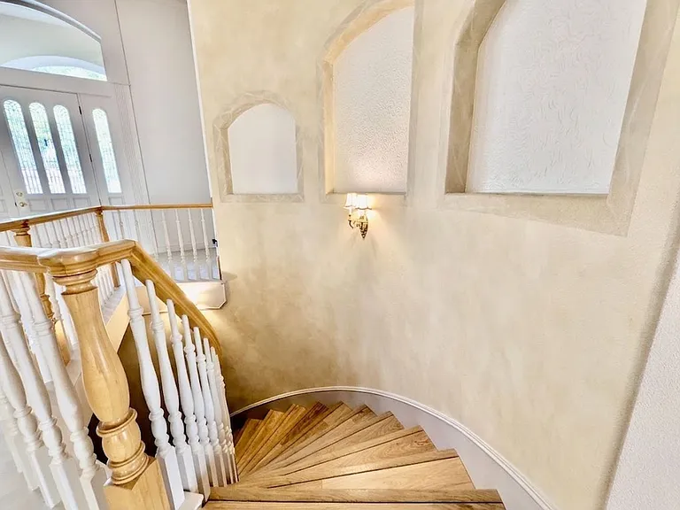 3014 NW Chapin Dr — Photo 32