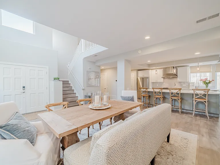 7528 Navigator Cir — Photo 27