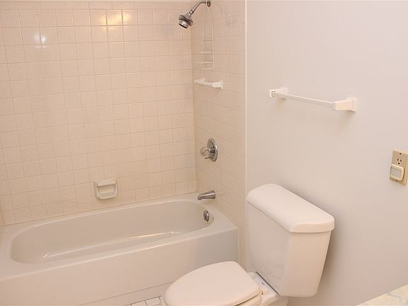 2nd image of 1923 Somersworth Dr