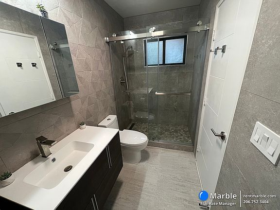 3rd image of 4250 El Camino Real APT C126