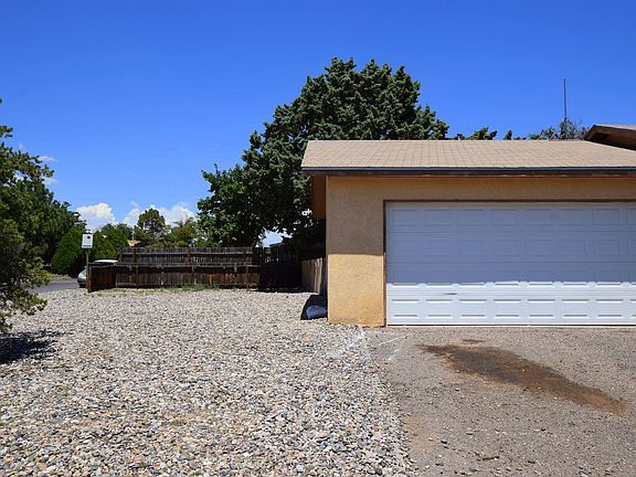 2nd image of 1665 Pegasus Ave SE