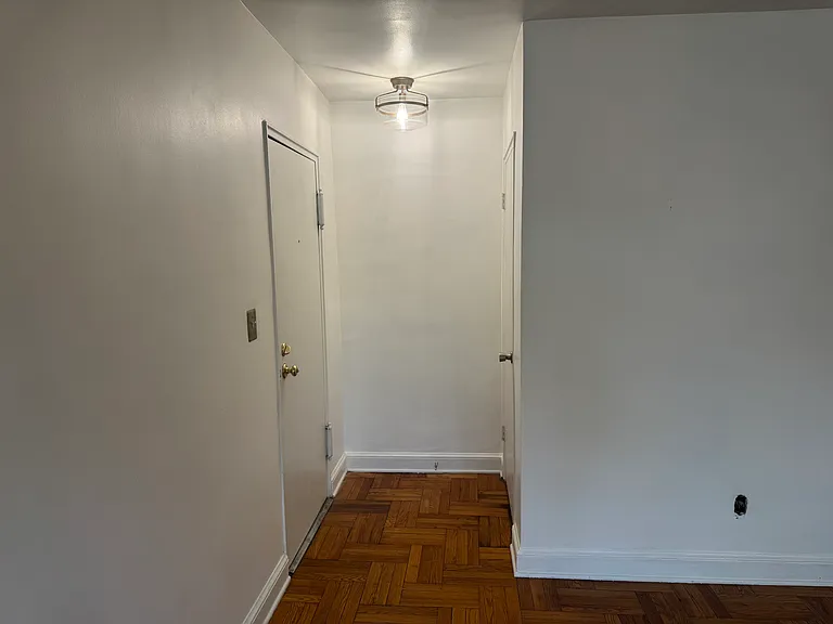 1301 N Ode St #115 — Photo 4
