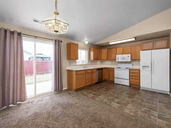 4th image of 821 S Lawson St