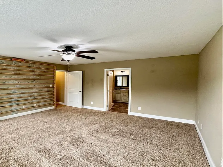 1203 Elsborn Ridge Rd — Photo 17