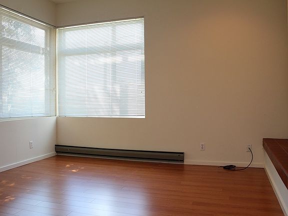 2nd image of 3007 San Luis St