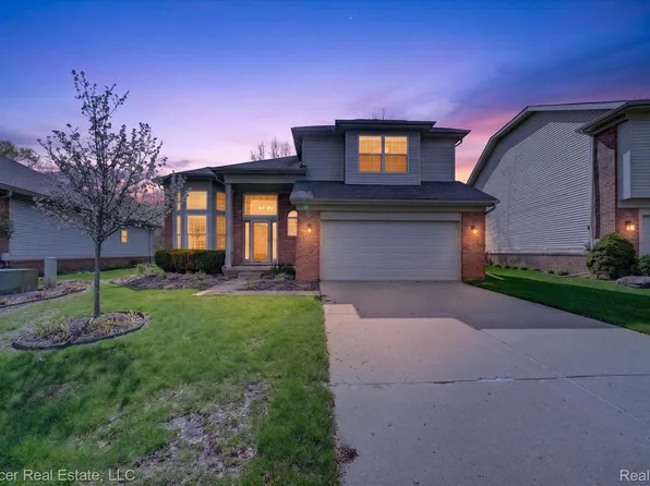 3141 Bridlewood Dr, Rochester, MI 48306