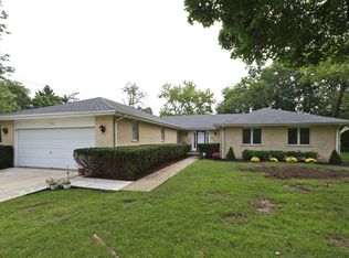 931 Burnham Ct, Glenview, IL 60025