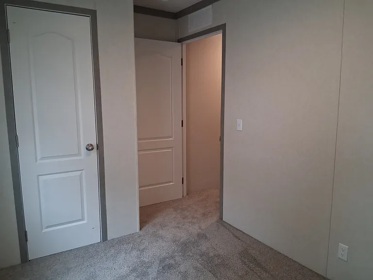 Freeland — Photo 11