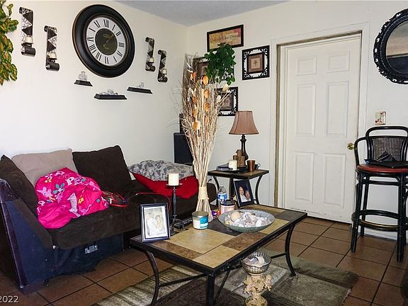 5th image of 875 Balzar Ave